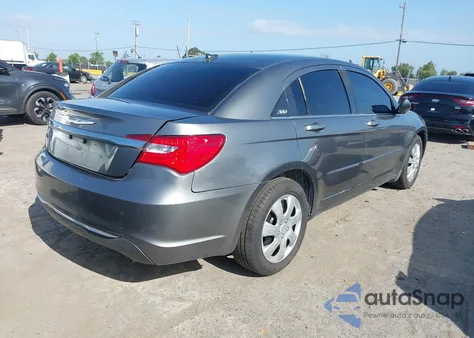 2012 Chrysler 200 Lx z USA, uszkodzony, nr VIN 1C3CCBAG2CN246233